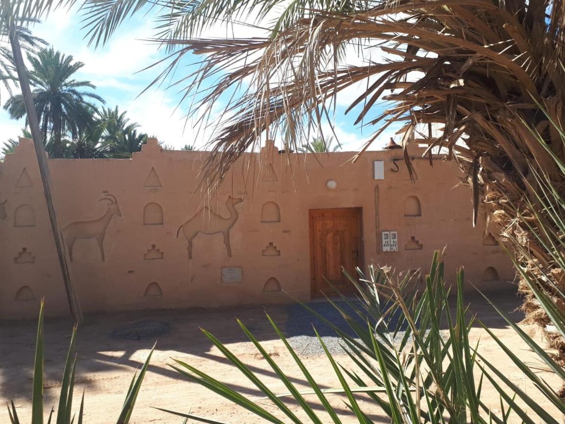 Maison Etoile Du Desert Aït Boukha Buitenkant foto